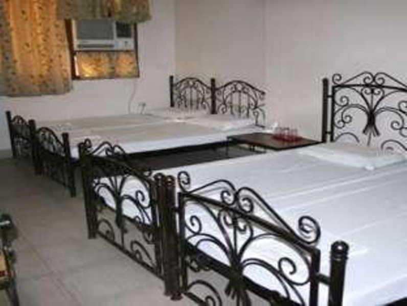 Hotel Pearl Plaza Nueva Delhi Habitación foto
