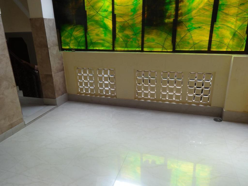 Hotel Pearl Plaza Nueva Delhi Exterior foto